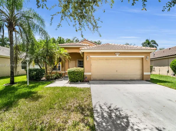 2230 NW 145th Ave, Pembroke Pines, FL 33028