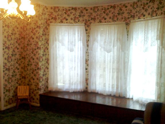 Bay window in dining room