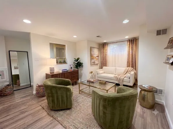 1446 Newton St NW APT B, Washington, DC 20010