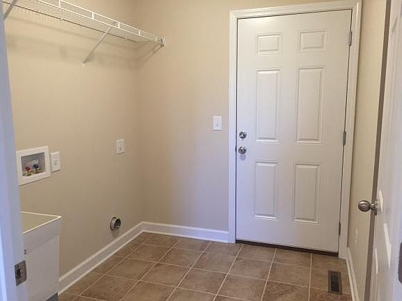 4th image of 151 Mystic Ln