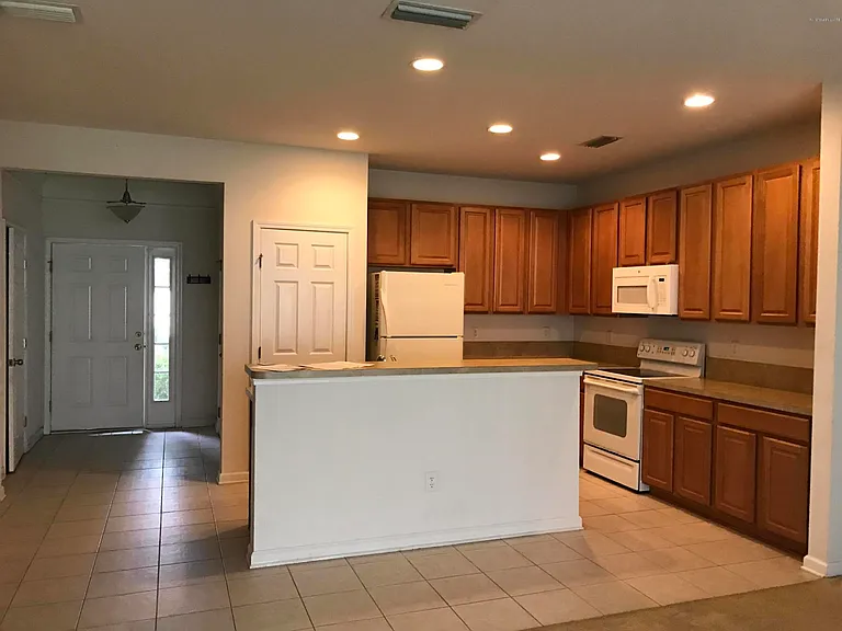 7104 Stonelion Cir — Photo 2