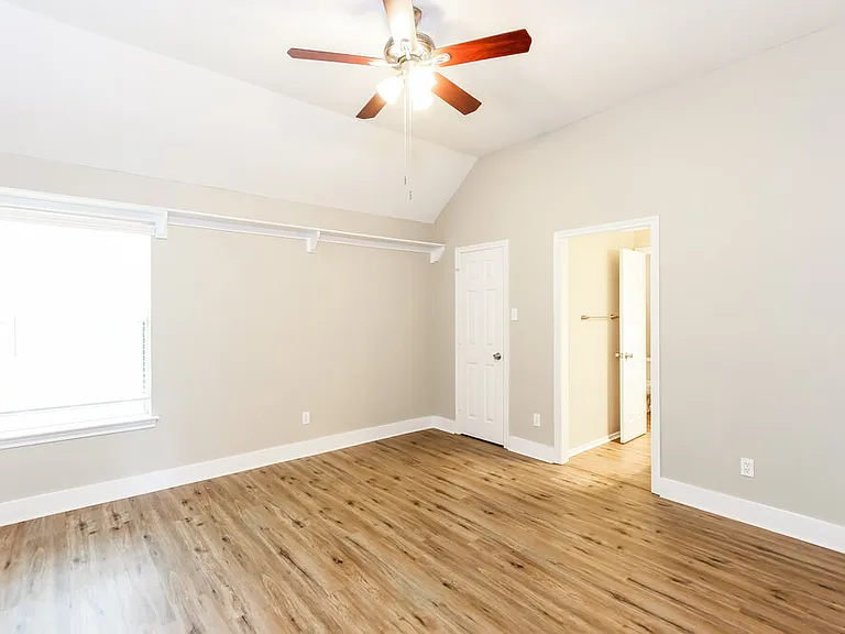 1804 Sandalwood Ln — Photo 13