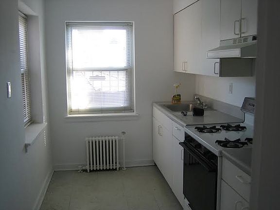 5th image of 40 Glenwood Ave #210