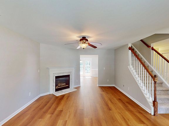 4th image of 1838 Chinchester Ln