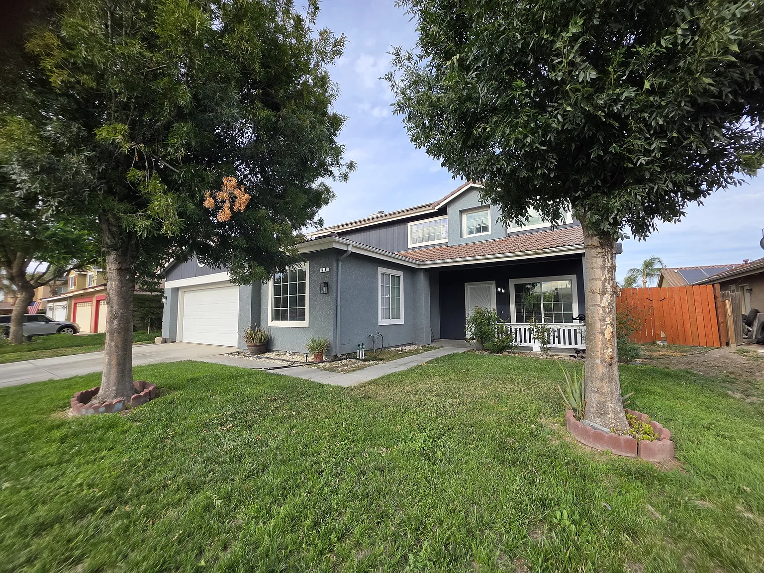 5 bed, 2046 sqft, $2,900 — Photo 3