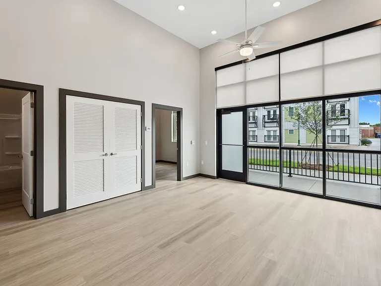 Urban Lofts — Photo 9