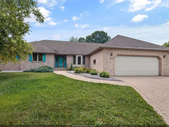713 Canberry Ct, De Pere, WI 54115