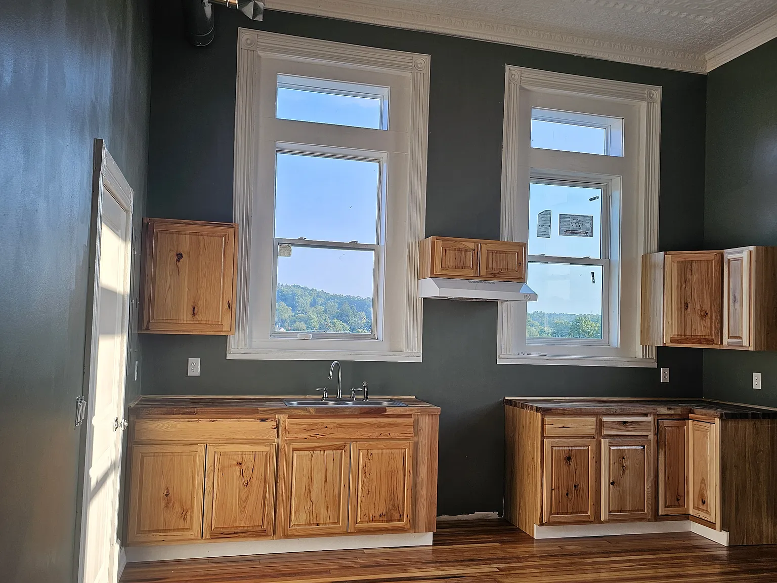 57 E Main St — Photo 2