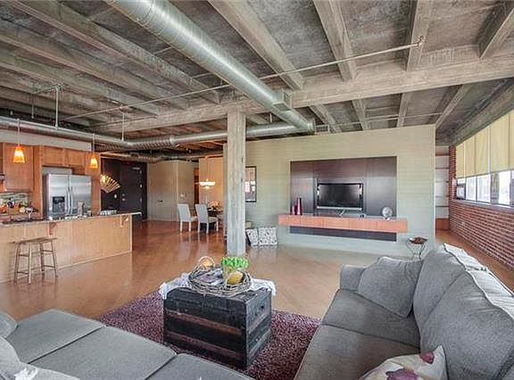 5th image of 1819 Baltimore 307 St