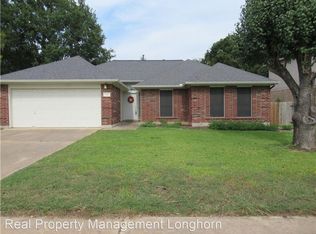 210 N Kings Canyon Dr, Cedar Park, TX 78613