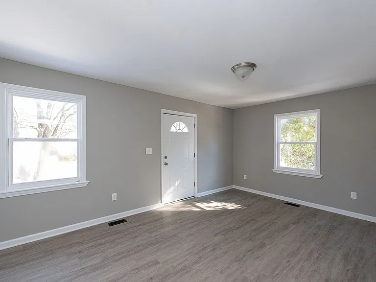 4715 Green Glen Ln — Photo 4