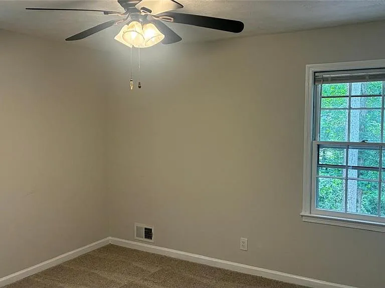 1744 Oak Ridge Way — Photo 18