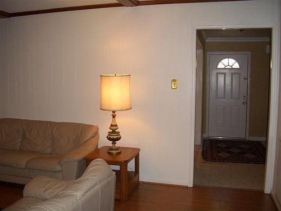 3rd image of 15810 Singapore Ln