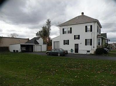 2nd image of 33 Windsor St