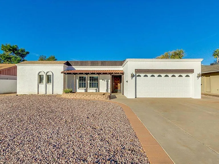4812 S Dorsey Ln — Photo 1
