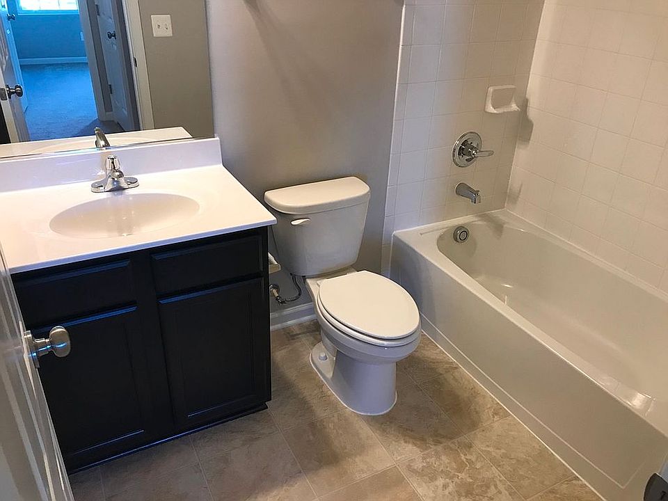1st image of 212 Parkland Dr