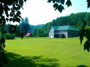 76 Twin Springs Rd, Mineral Bluff, GA 30559