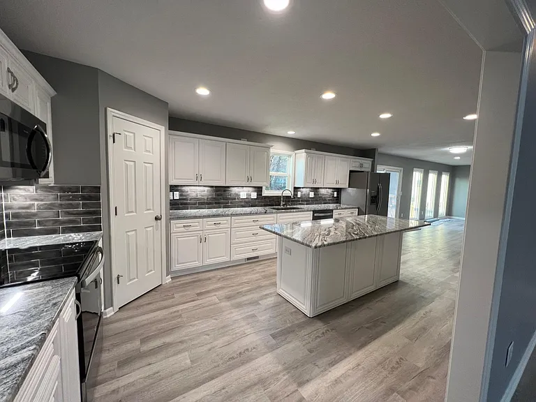 724 Plum Rose Dr — Photo 8