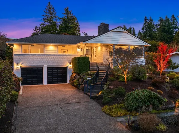 17810 4th Avenue SW, Normandy Park, WA 98166