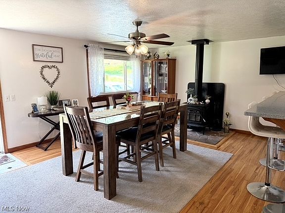 3rd image of 10457 Persimmon St NW