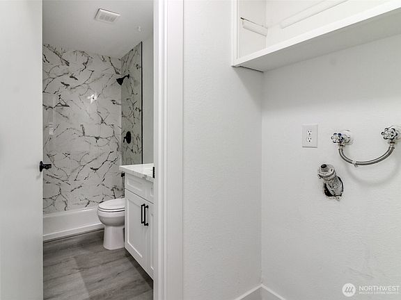 5th image of 2115 Elm Street SE