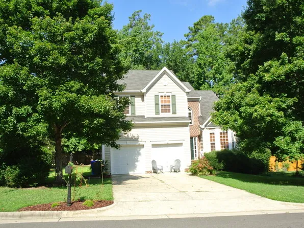 2108 Summit Dr, Hillsborough, NC 27278