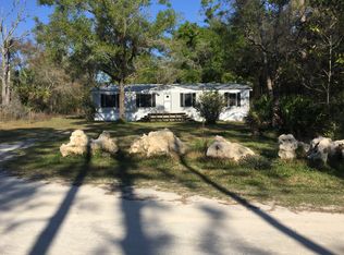 518 2nd St NE, Steinhatchee, FL 32359