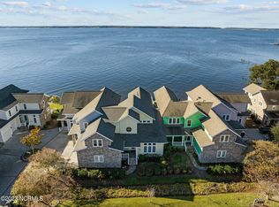 855 Country Club Dr, Minnesott Beach, NC 28510