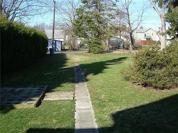 5th image of 320 Morewood Ave