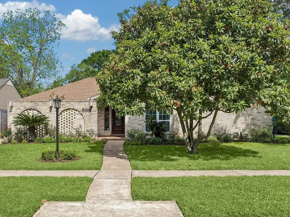 10719 Albury Dr, Houston, TX 77096