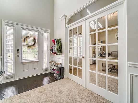 5th image of 2123 Farmdale Ct
