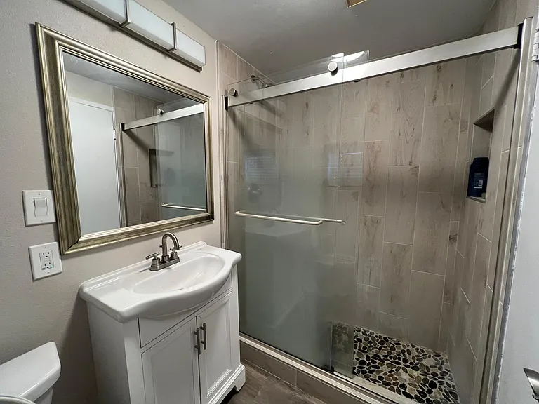 1116 E Fremont Ave #A — Photo 7