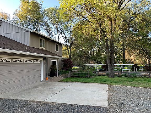 4th image of 3424 Clayton Ln
