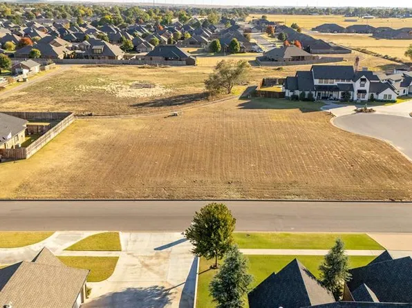 2000 Club House Dr Lot 19-20, Weatherford, OK 73096