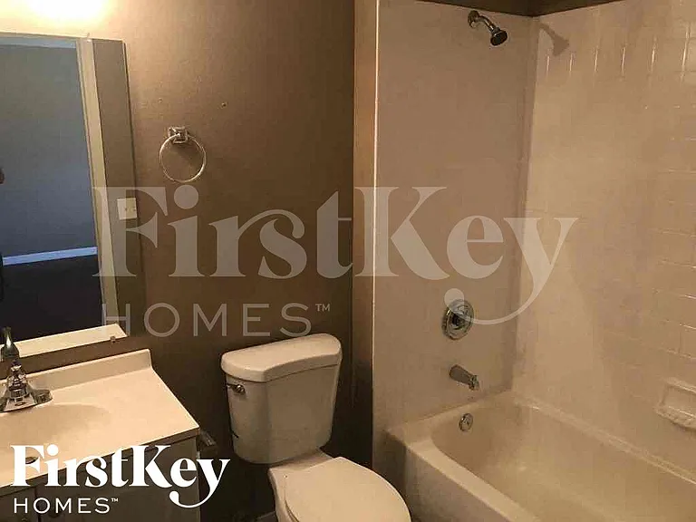 455 Calhoun St — Photo 10
