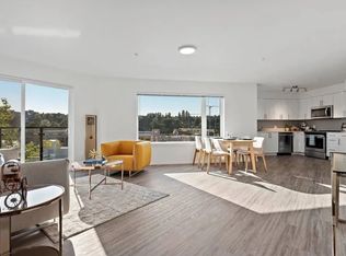 UPlace Apartments, Seattle, WA 98105