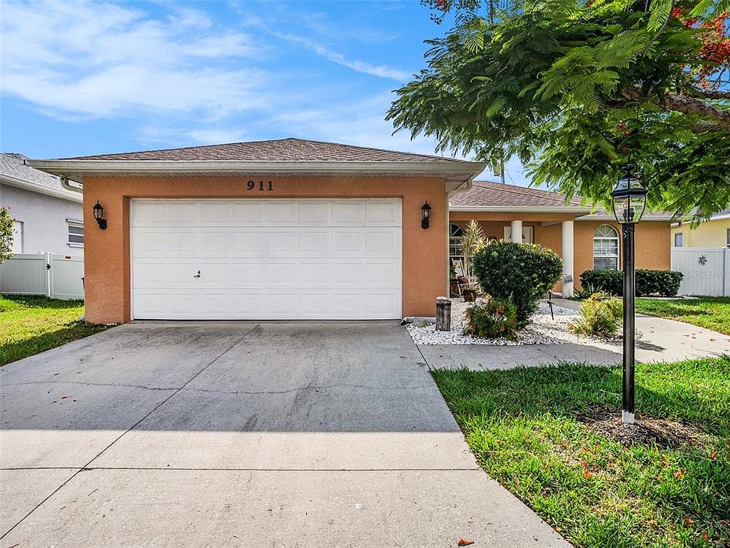 911 65th St NW, Bradenton, FL 34209 | MLS #T3452991 | Zillow