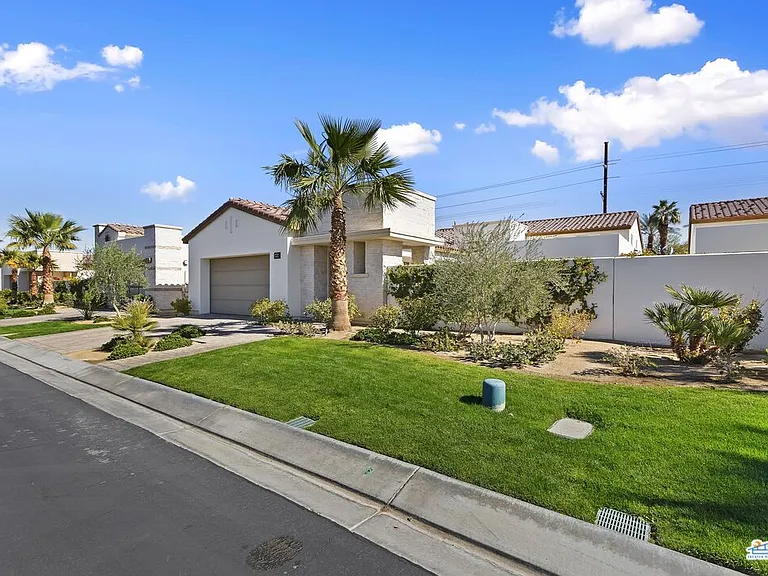 50888 Cereza — Photo 40