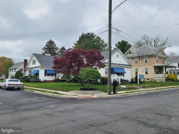 33 2nd St, Elmer, NJ 08318