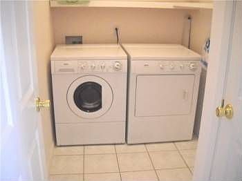 3rd image of 555 Dolphin Ave NE