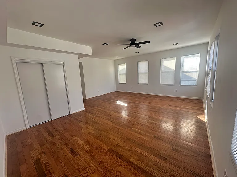 134 Isabella Ave #2 — Photo 3