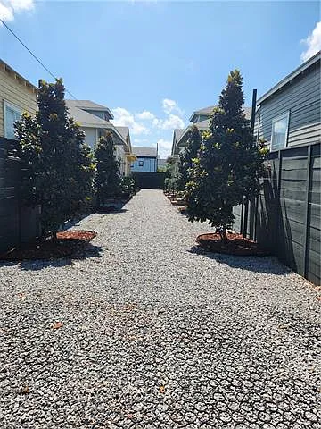2127 Louisiana Ave — Photo 3