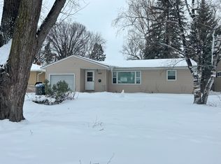 1503 15th St S, Moorhead, MN 56560