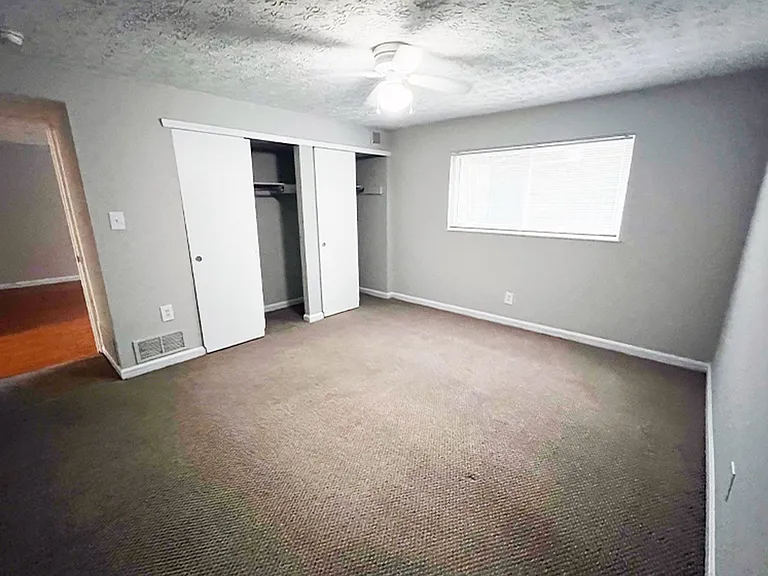 525 Lowell Ave — Photo 8