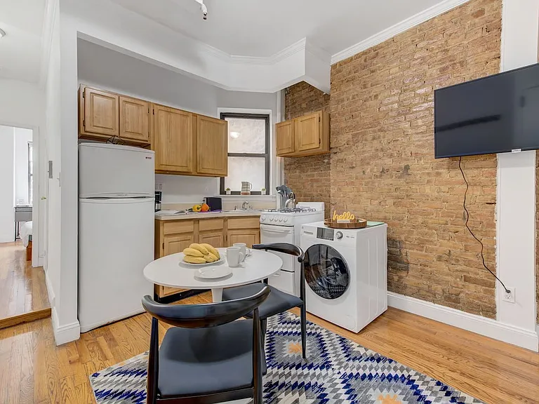 118 E 102nd St #2 — Photo 8