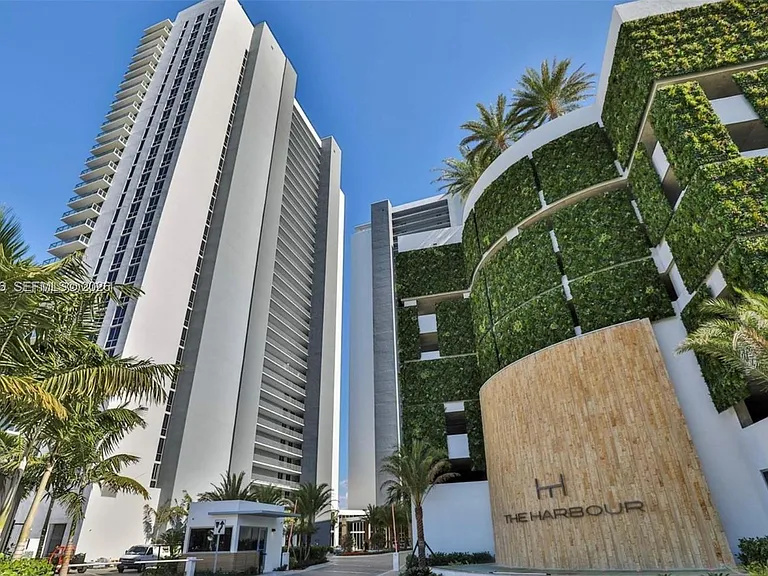 16385 Biscayne Blvd #1818 — Photo 4