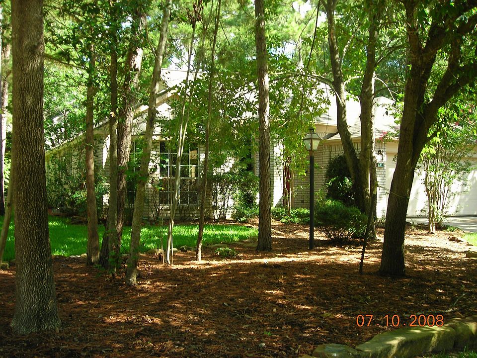Great home on oversized cul-de-sac lot !