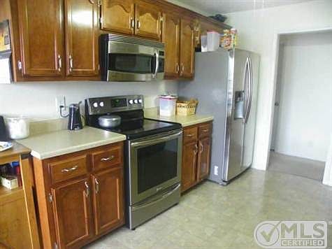 4th image of 703 Shamrock Ct