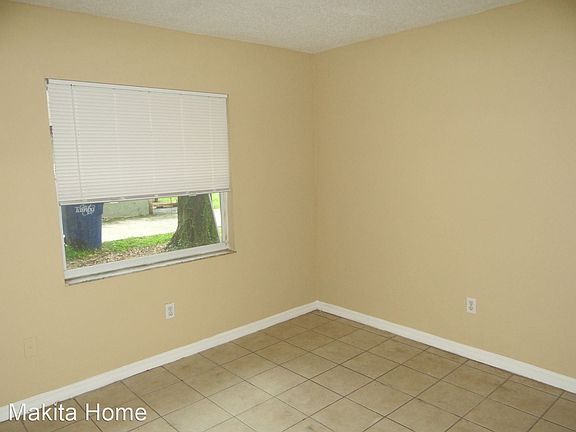 5th image of 8013 N 14th St APT B