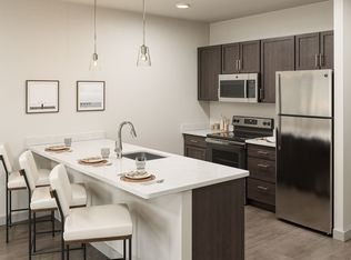 Parkway West Apartments, Cedar Rapids, IA 52404